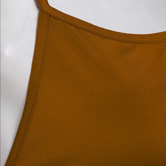 ❗️FINAL PRICE❗️Wrap Around Halter - Picture 2 of 3